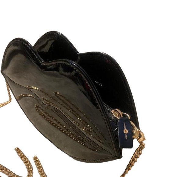 👄 Kisses Crossbody - Black with Gold Chain - Lip Love Kisses Purse - Shiny 👄 - Picture 2 of 4